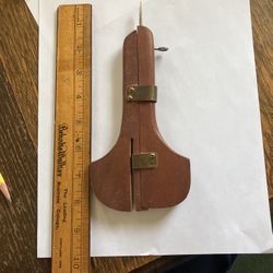 Vintage Rug Shuttle Sliding Needle