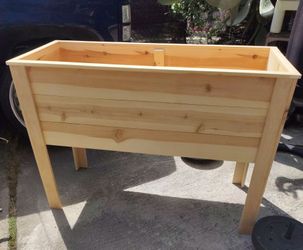 NEW CUSTOM ELEVATED CEDAR WOOD GARDEN PLANTER