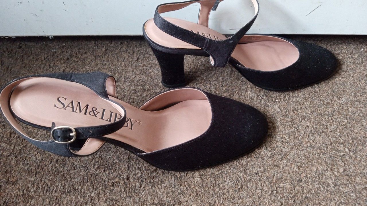 Woman's High Heels Good Condition Size 8s $15.00 