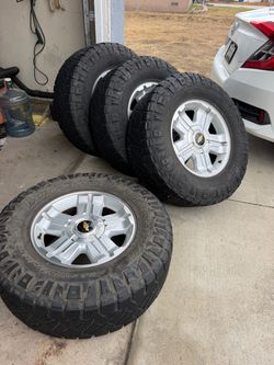 Chevy Wheels with Toyo Open Country Tires – Set of 4