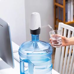 Water gallon dispenser