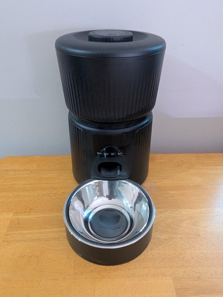 Automatic Cat/Dog Feeder