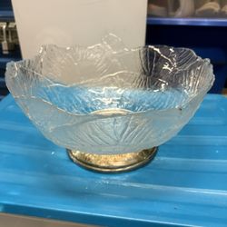 Vintage Regal Lrg Lettuce Shaped Frosted Glass Serving Salad Bowl w/Silver Base