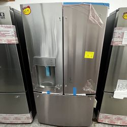 GE FRENCH DOOR REFRIGERATOR W ICE AND WATER