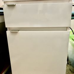 White Filing Cabinet With Wheels