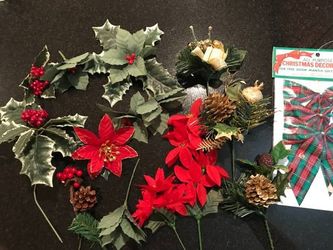 Christmas Crafts 14 Holly, Greens, Pinecones Picks & 3 Premade Bows