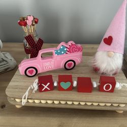 Valentine’s Day Decor 