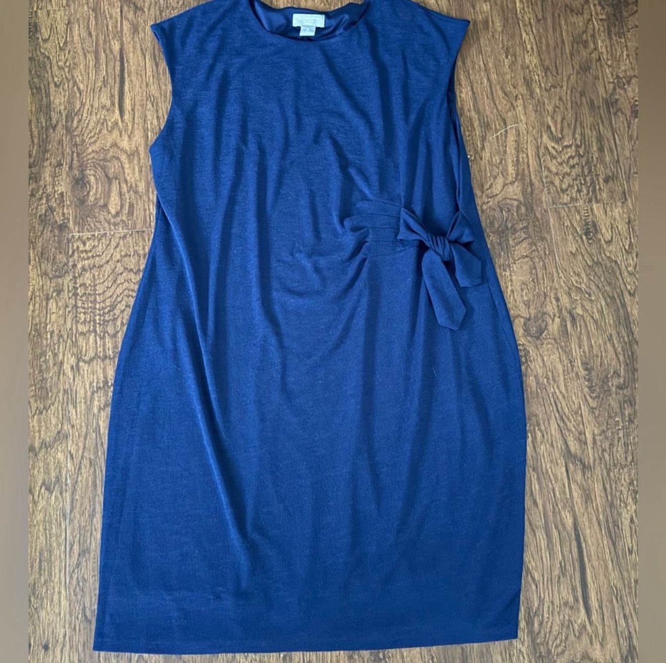 Liz Claiborne Women’s Sleeveless Dress