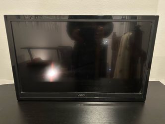 VIZIO 32” HDTV