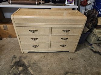 Dresser