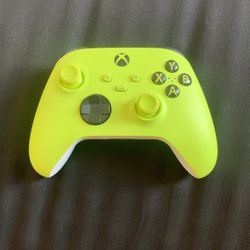Electric Volt Xbox Controller 