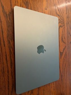 This is a MacBook Air with Apple silicon (M2), 2022 generation OrganizationLocked