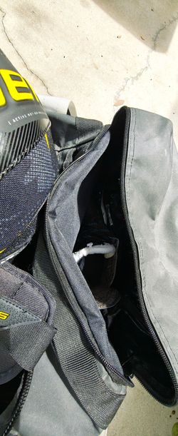 Hockey bag with gear