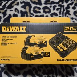DeWalt DCB205-2C 20V MAX XR Premium Lithium-Ion 5Ah Starter Kit