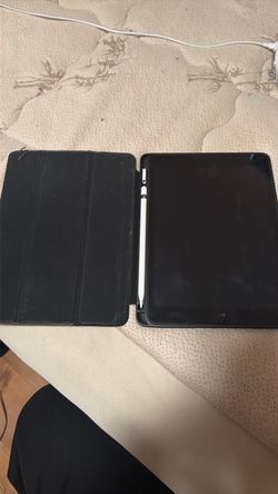 I pad 9th gen with Apple Pencil gen 1