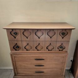 Vintage American Of Martinsville 60s Mid Century Spade Design Walnut  5 Drawer Highboy Dresser