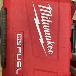 Milwaukee M12 Fuel