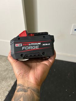 Milwaukee M18 18V Lithium-Ion REDLITHIUM FORGE XC 8.0 Ah Battery Pack