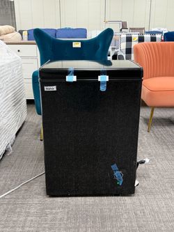 Chest Freezer 3.5 cu.ft Small Deep Freezer Mini Black Chest Freezers with 7 Temperature and Removable Basket Settings Ideal for Apartment Office RV Ca