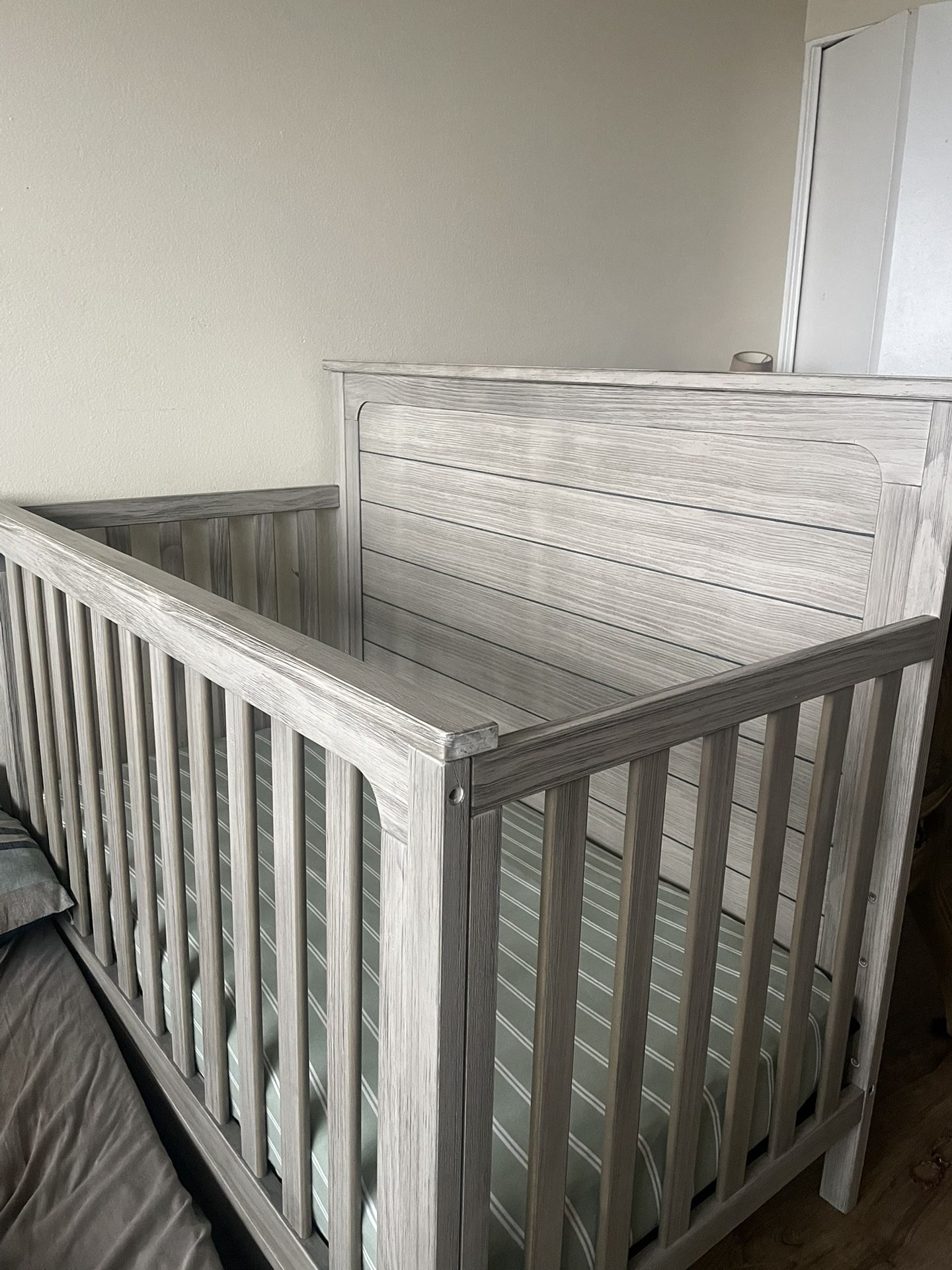 Convertible Crib