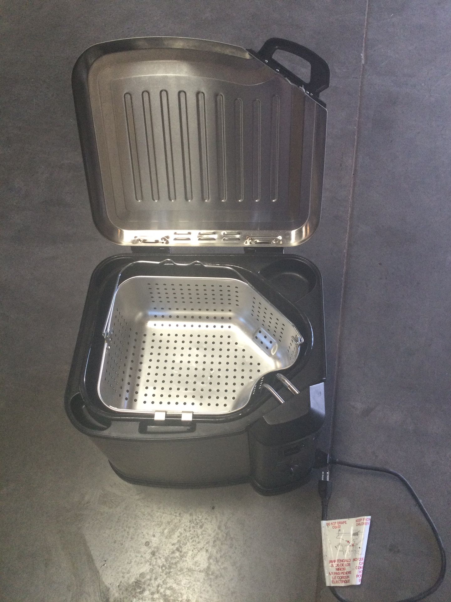 Butterball Turkey Fryer, Used Once, 20 Quart Capacity.