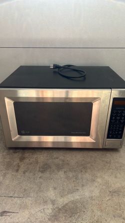 GE microwave oven