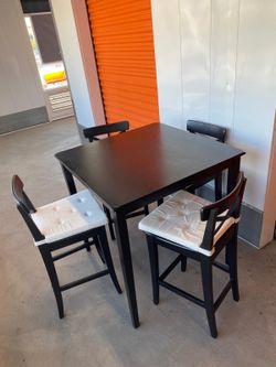 Table Chairs