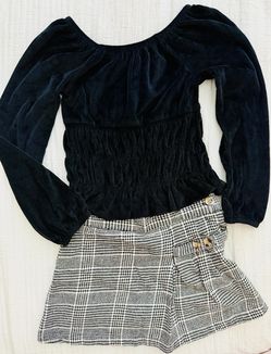 Little girl cute outfit size 7