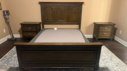 4 piece wooden ashley furniture set