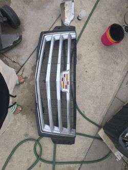 2020 cadillac escalade front grille