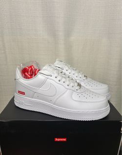 Nike supreme Air Force 1s