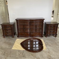 Rooms To Go  Disney Princess Cherry complete Set.