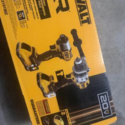 DEWALT 20V MAX Lithium-lon Cordless 2- Tool Combo Kit with (2) 4.0 Ah Batteries, Charger and Kit Bag
