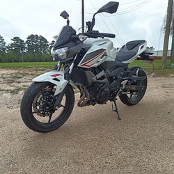 2023 Kawasaki motorcycle z 400