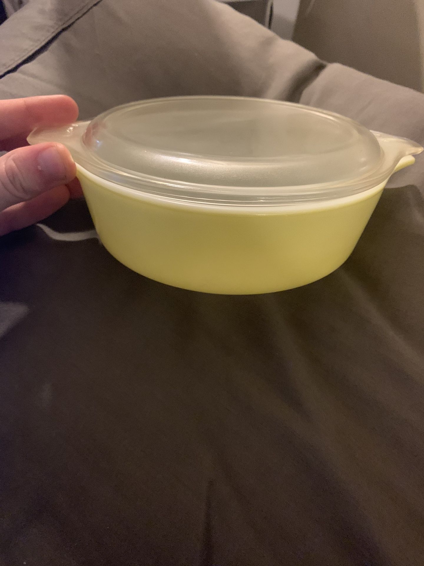 Vintage Pyrex casserole dish with matching lid