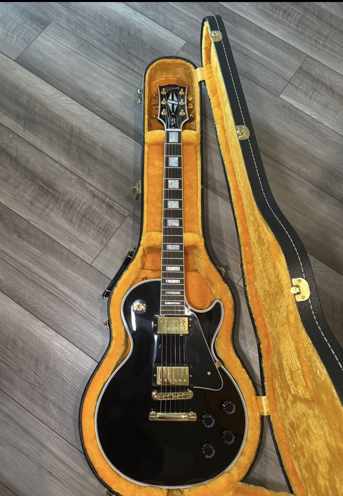 Gibson Les Paul Custom (Platinum)