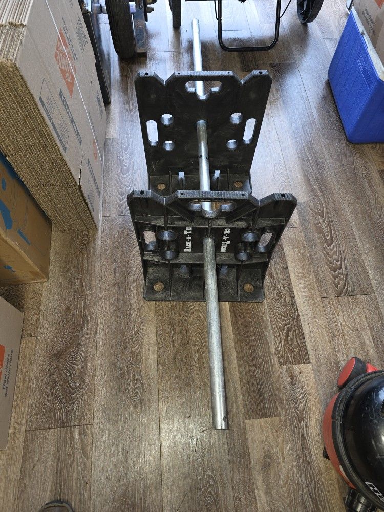 Cable Dispenser Rack W / Pole