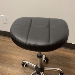 Office Chair With Wheels 