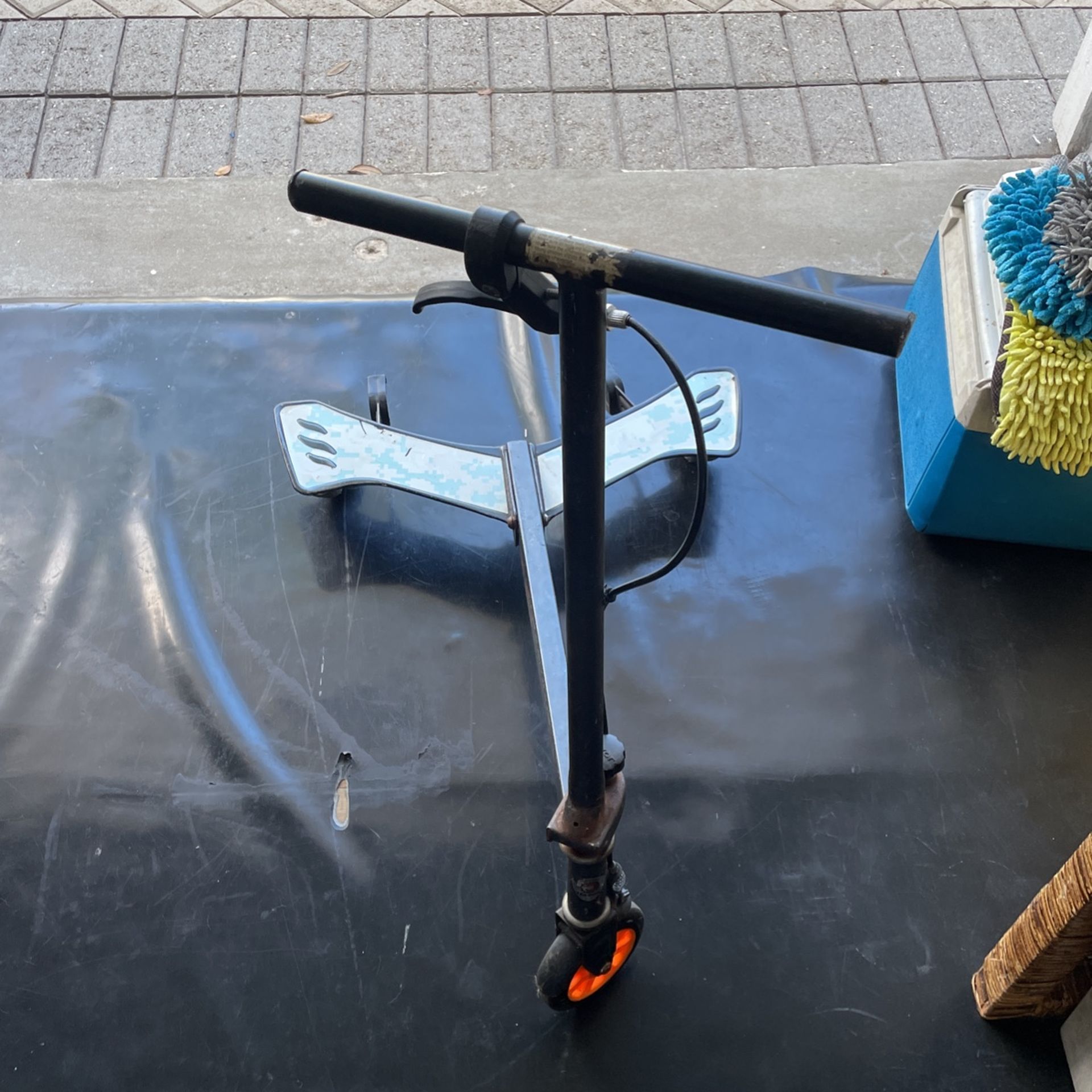 Powering Razor Scooter