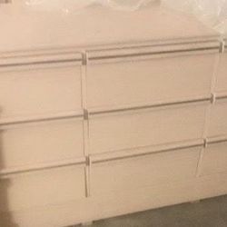 Bedroom Furniture Set 