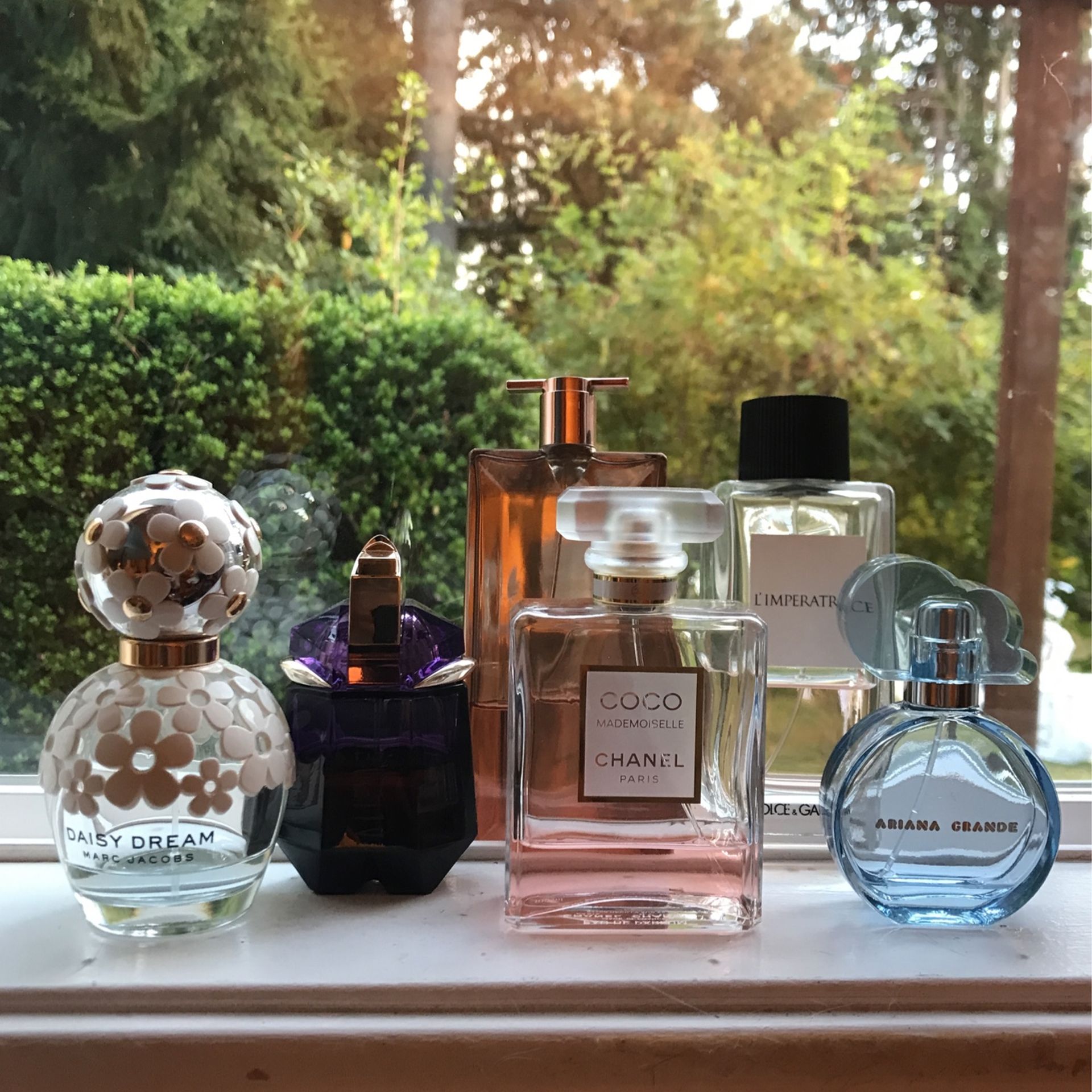 Lots Of Designer Perfumes Under A Year Old 
