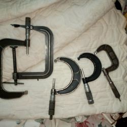 Multimeter Measuring Claps