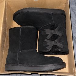 KIDS KOOLABURRA BY UGG SIZE 5