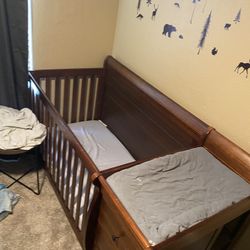 Baby Crib/toddler 
