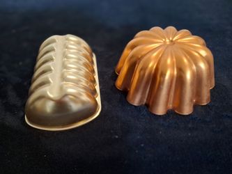 VINTAGE BAKING COPPER MOLD FLOWER AND LOAF DESIGNS