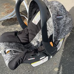 Chicco Infant Car seat 