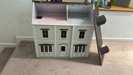 Free Doll House