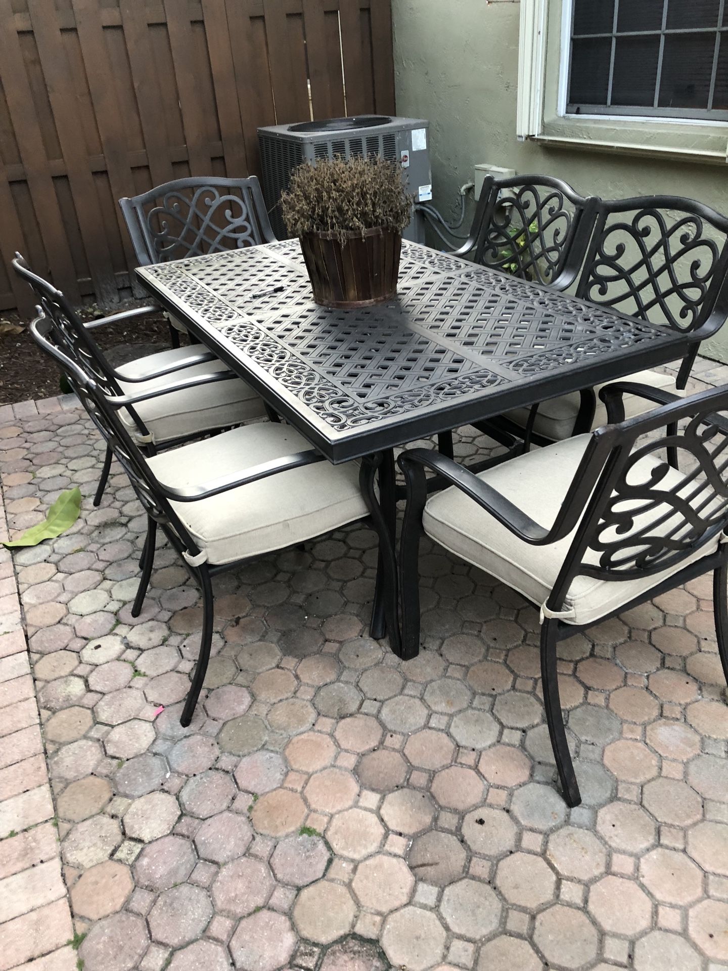 Macy’s Patio Set (Table + 6 Chairs w/ cushion) for Sale in Pembroke