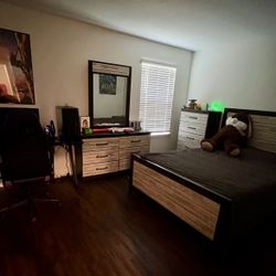 Nice Queen Bedroom Set