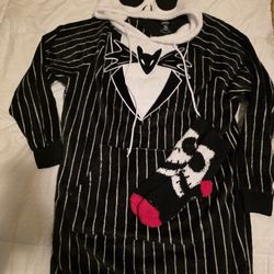 Jack Skellington Lounger and Sock Set